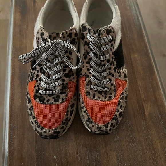 Leopard and orange sneakers - Picture 5 of 6